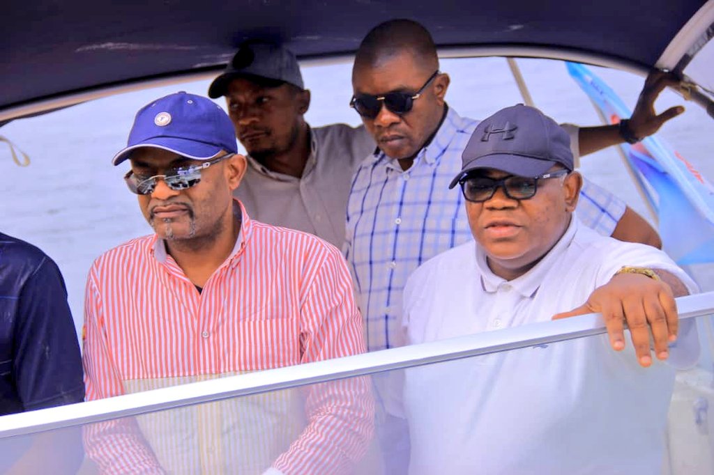À l'instar des vacances du Président <a href="/moise_katumbi/">Moise Katumbi</a>, les vacances du Président de l'<a href="/AMK_RDCongo/">Alliance Des Mouvements du Kongo 🇨🇩</a> sont faites d'activités productives, activités visant à améliorer la vie de la population.

Bientôt de bonnes nouvelles pour le #Maniema sous le leadership de <a href="/SalomonKalonda/">Salomon SK Della</a>.