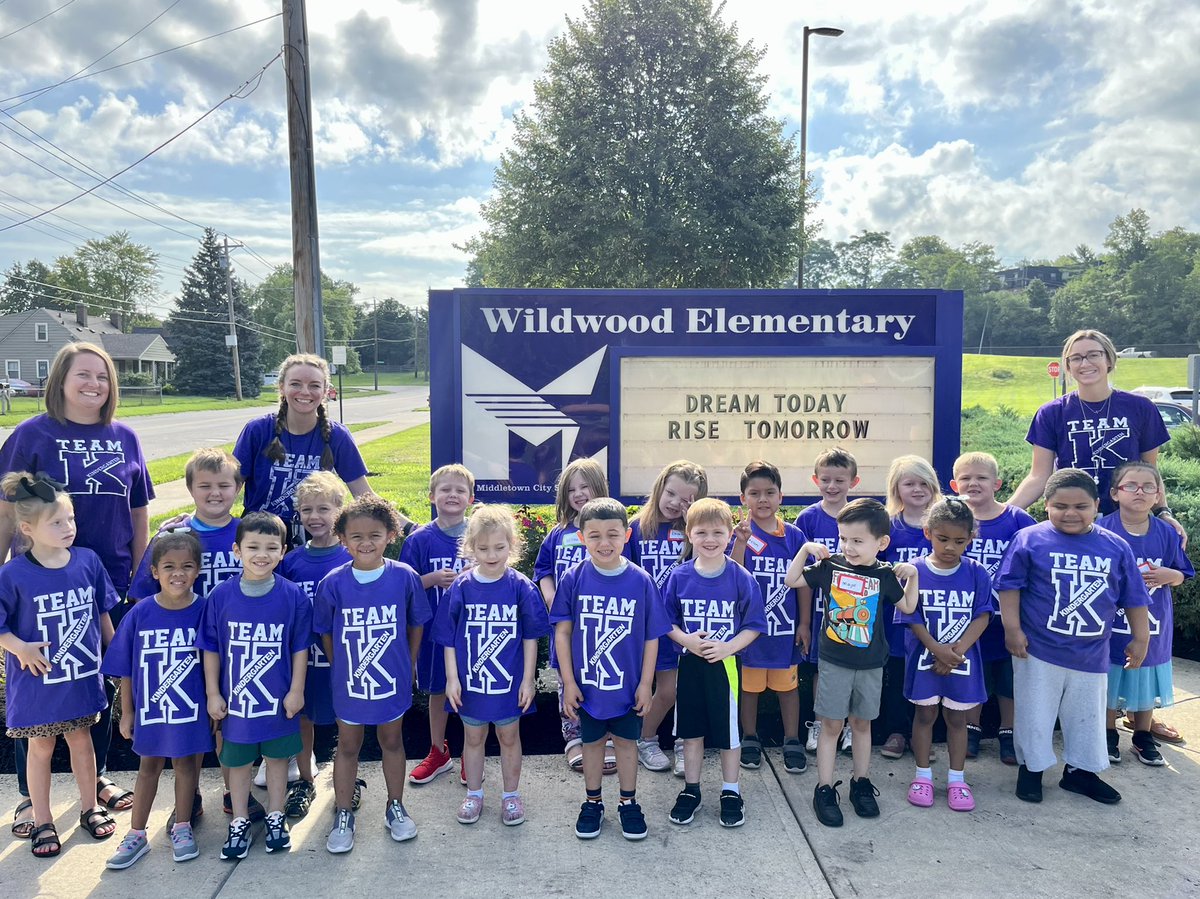 _mrsparsons's tweet photo. We love our newest Itty Bitty Middies 💜 #kindercamp @Wildwood_Tweets https://t.co/4Z6zLgGFBl