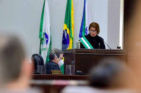 TRT_PR's tweet photo. Desembargadora Odete Grasselli reforça compromissos em sua Sessão de Ratificação de Posse
https://t.co/zAIUOaJlkD https://t.co/sxTtxhy9kc
