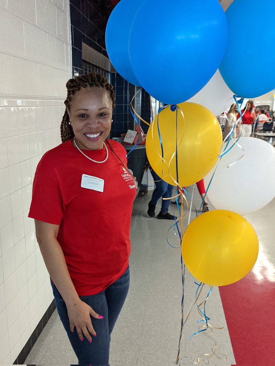 AnnandaleAtoms's tweet photo. Welcome Kara Franklin-Taylor, Annandale High School's new Assistant Principal! @FCPSR2 #R2Kickoff @APKaraFTaylor https://t.co/4rEyp2MNmI