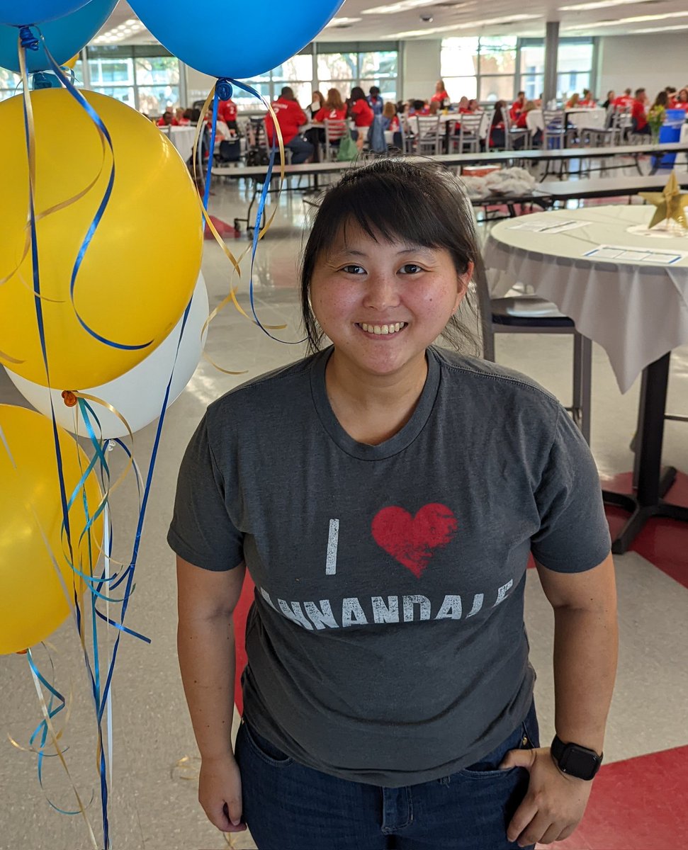 AnnandaleAtoms's tweet photo. Welcome Hanna Langstein, Annandale High School's new Assistant Principal! @FCPSR2 #R2Kickoff @hblangstein https://t.co/ACpQeH27Xs