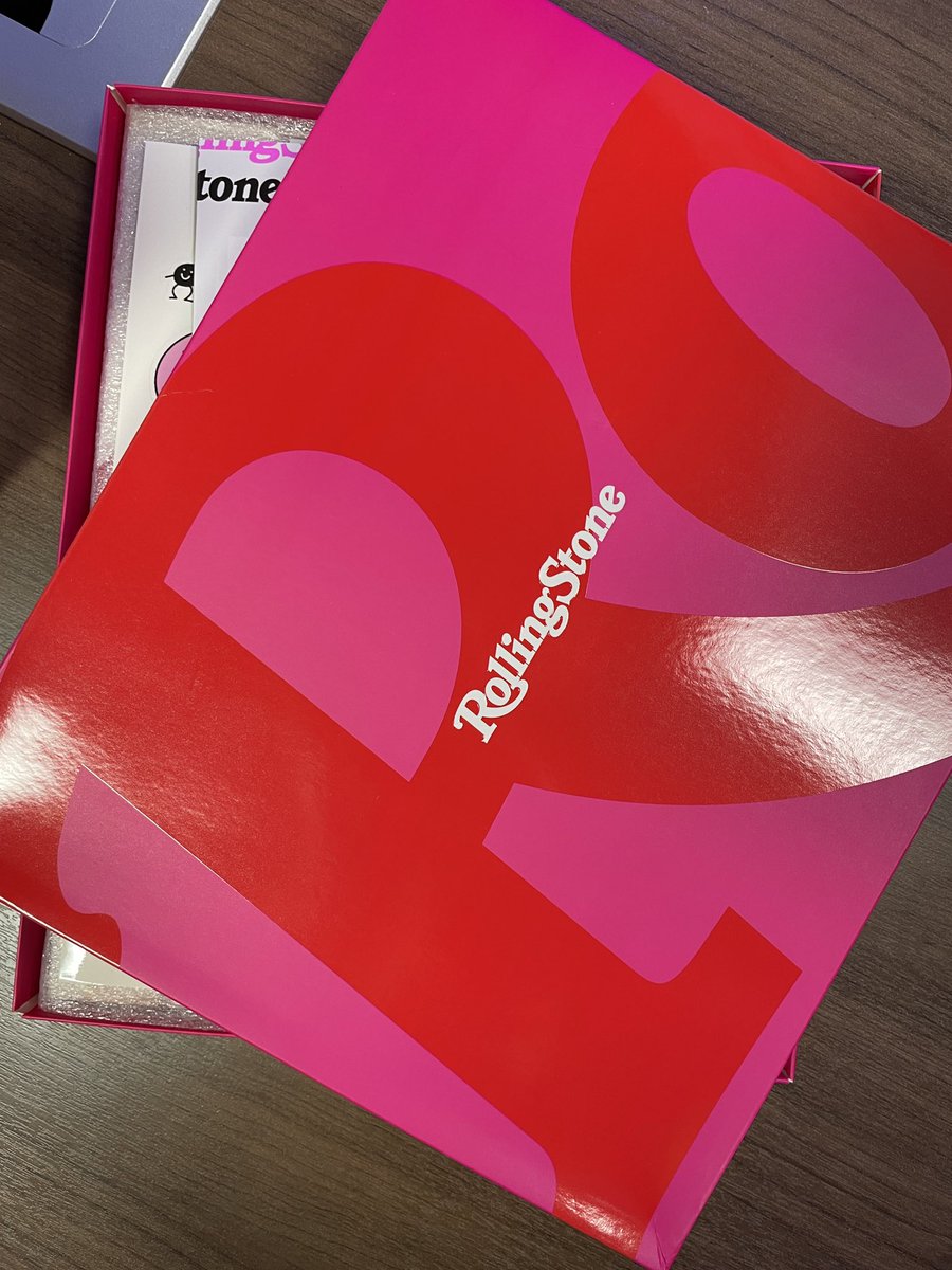 Gifting some BLACKPINK collectors edition RS cover boxes on stream today around 4:30 ET! ⬛️💖

twitch.tv/rollingstone
#blackpink #blinks