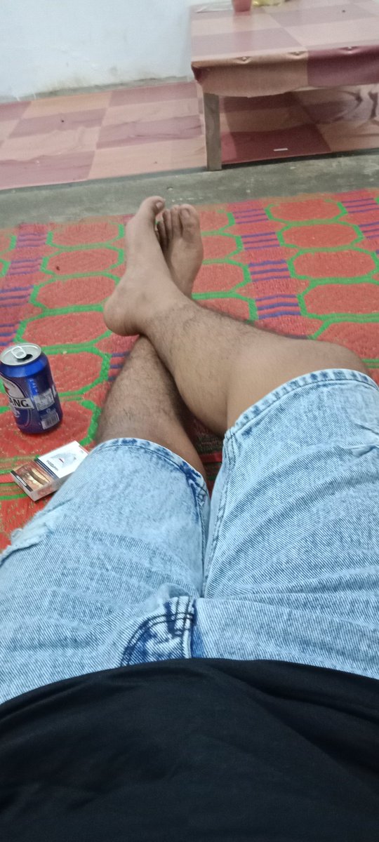Farhan055670473's tweet photo. Gak bisa tidurr 01.40 https://t.co/2xhqxuf0Da
