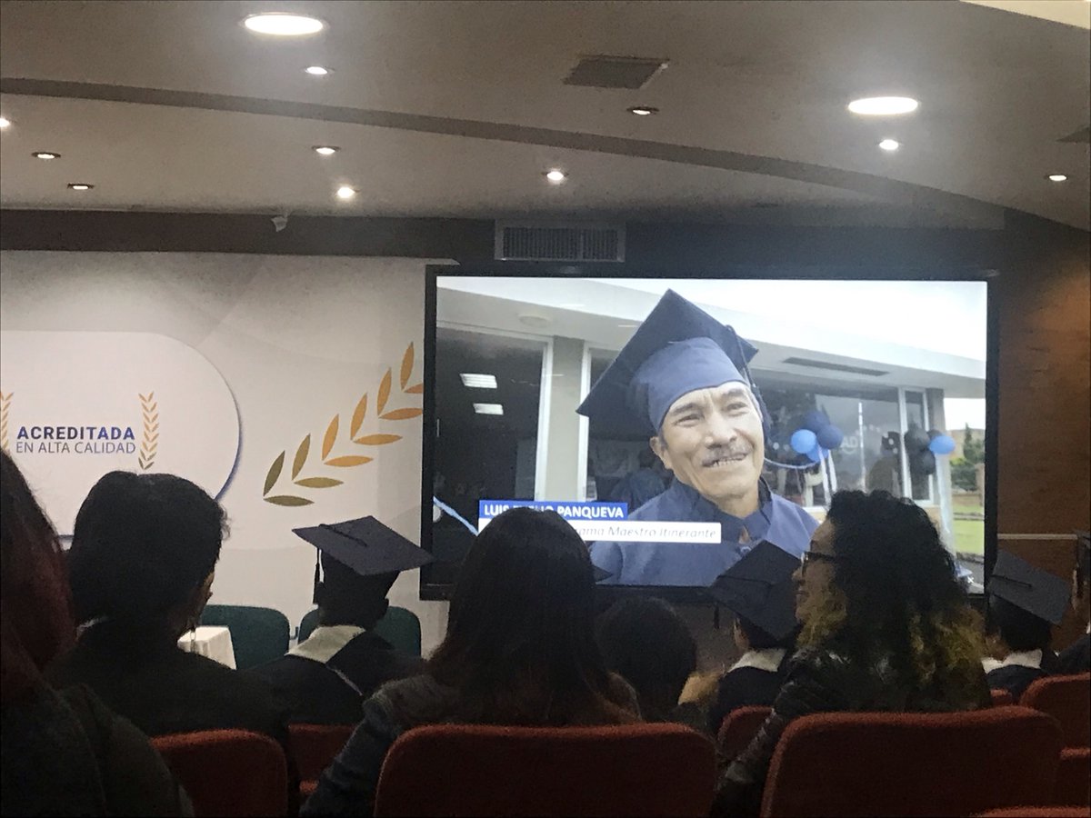 ARNColombia's tweet photo. 30 personas en reintegración y reincorporación que residen en #Bogotá culminaron cada uno de sus ciclos educativos con la estrategia de #MaestroItinerante liderada por la @ARNColombia  y la @UniversidadUNAD, demostrando que la educación es el camino para la reconciliación. https://t.co/CyqpAO4c1r