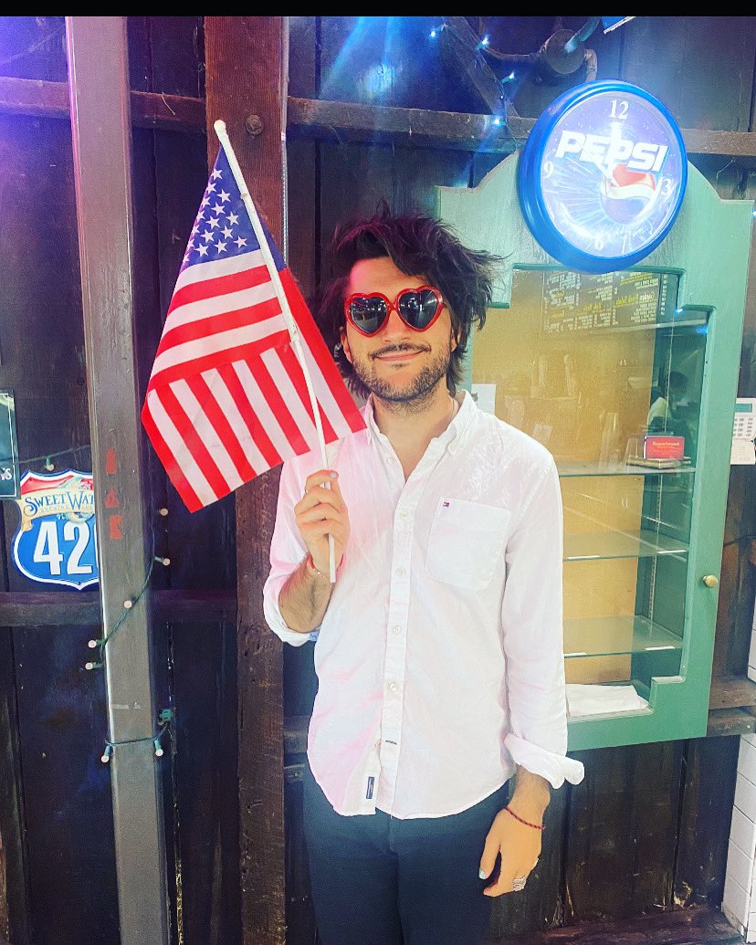 Florence Pew Pew Pew tweet media