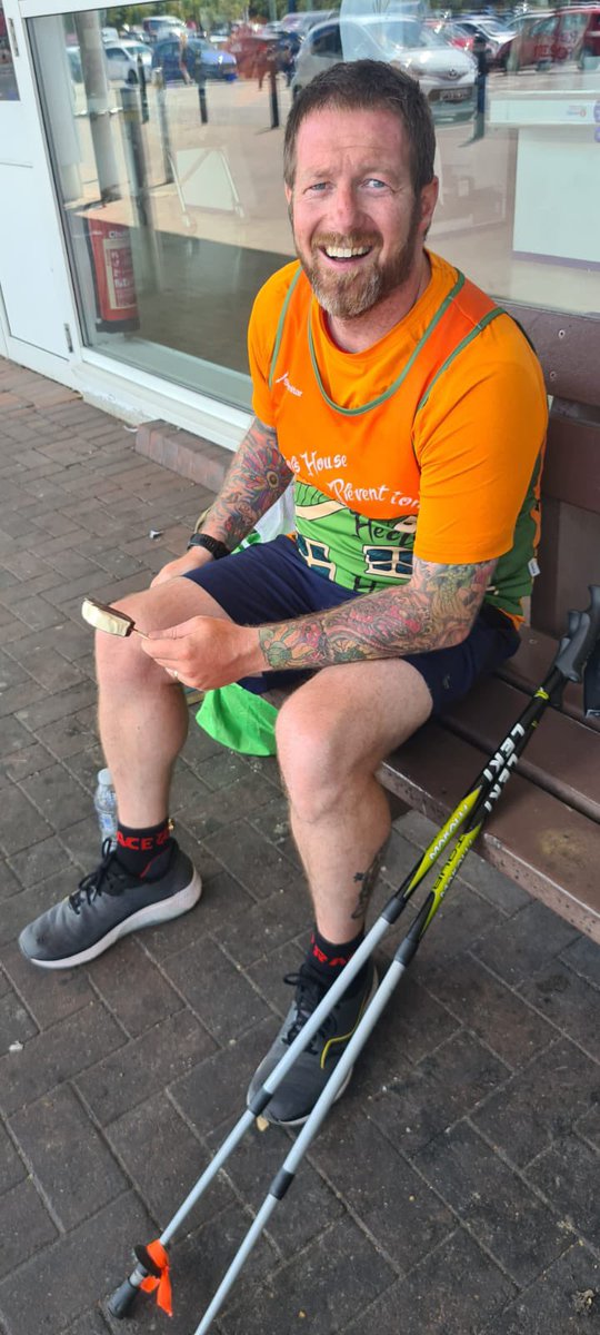 Pacing4Pat350's tweet photo. Day 11 done of our epic 350 mile 14 day #walk from Glasgow to St Neots all in aid of #SuicidePrevention #SuicideAwareness #MentalHealthAwareness #MentalHealthMatters #house_hectors follow our journey over the last 3 days &amp; 75 miles G&amp;C 💚 https://t.co/Nxem6weOmx