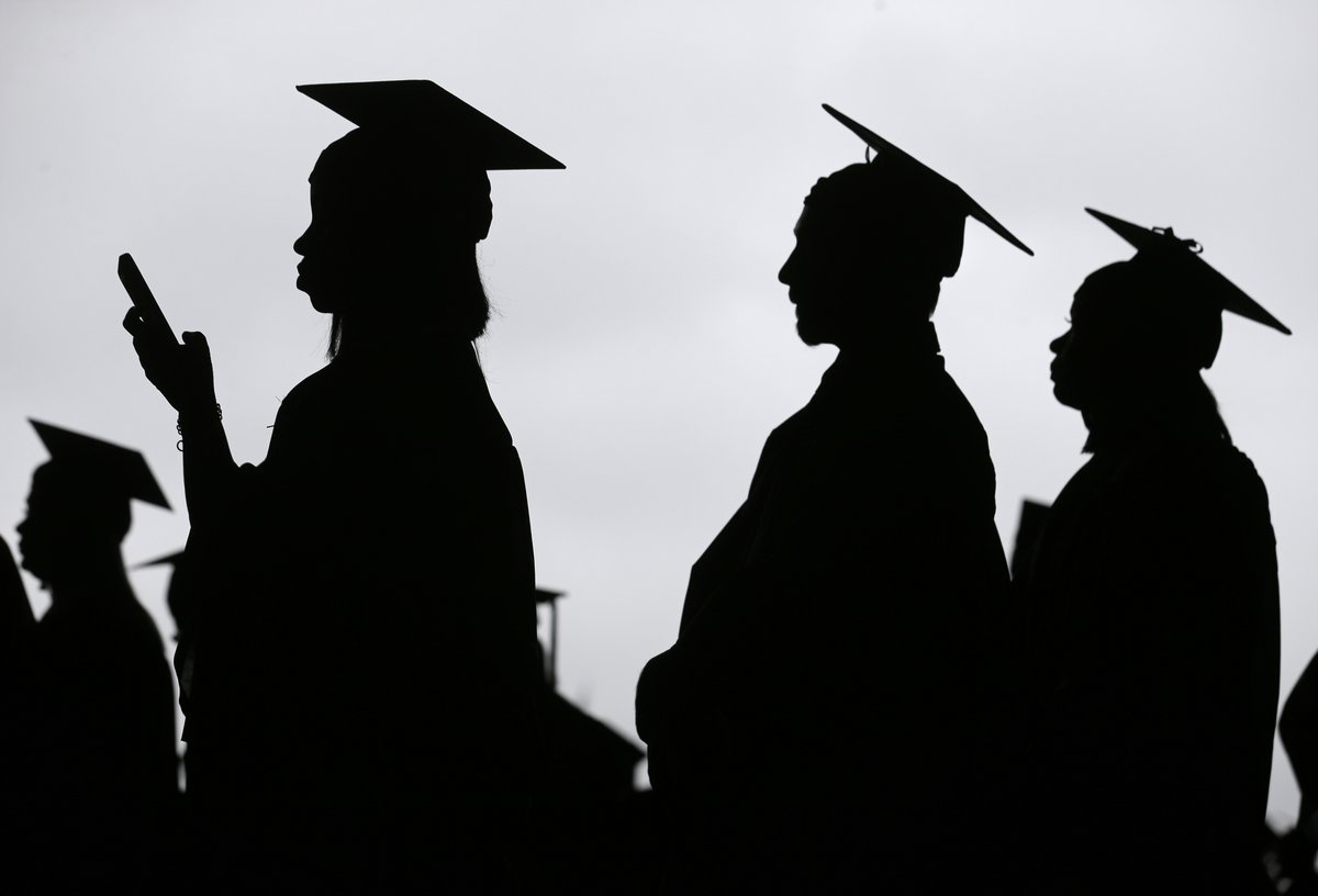 ajplus's tweet photo. Total student debt = $1.75 trillion.

That's about to 2 years of U.S. military spending.

Studies show:
▪️ Black, Latino students rely more on loans
▪️ Median Black borrower still owes 95% of balance 20 years later
▪️ Causes: systemic inequality in income, generational wealth https://t.co/YuZ4RECYvu