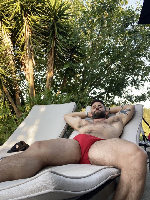 1 pic. Hi August  ?☀️? https://t.co/767hDYahm6