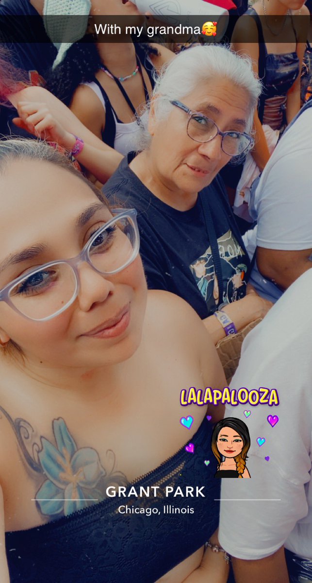 PurpleLoveBTS89's tweet photo. I’m still in shock my 72yr old grandma stood strong all day from 7am till OUR JHOPE was done and she was 3rd person from baracade with me being the second in front of her… she refused to leave the crowed.. not all army are teens🥰🥰🥰🥰🥰
#HOBIPALOOZA  #JHOPE #Jay @BTS_twt https://t.co/euX4mUdKrz