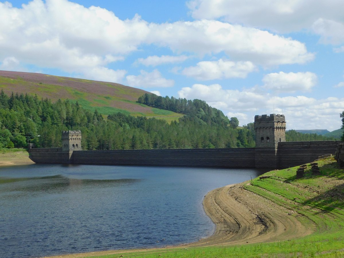 A Derbyshire day out at Derwent Reservoir & Dam, where the RAF’S 617 Squadron practiced before their 1943 raid on the Ruhr Dams
#DerwentDam #Derbyshire #Dambusters #DerwentValley #PeakDistrict