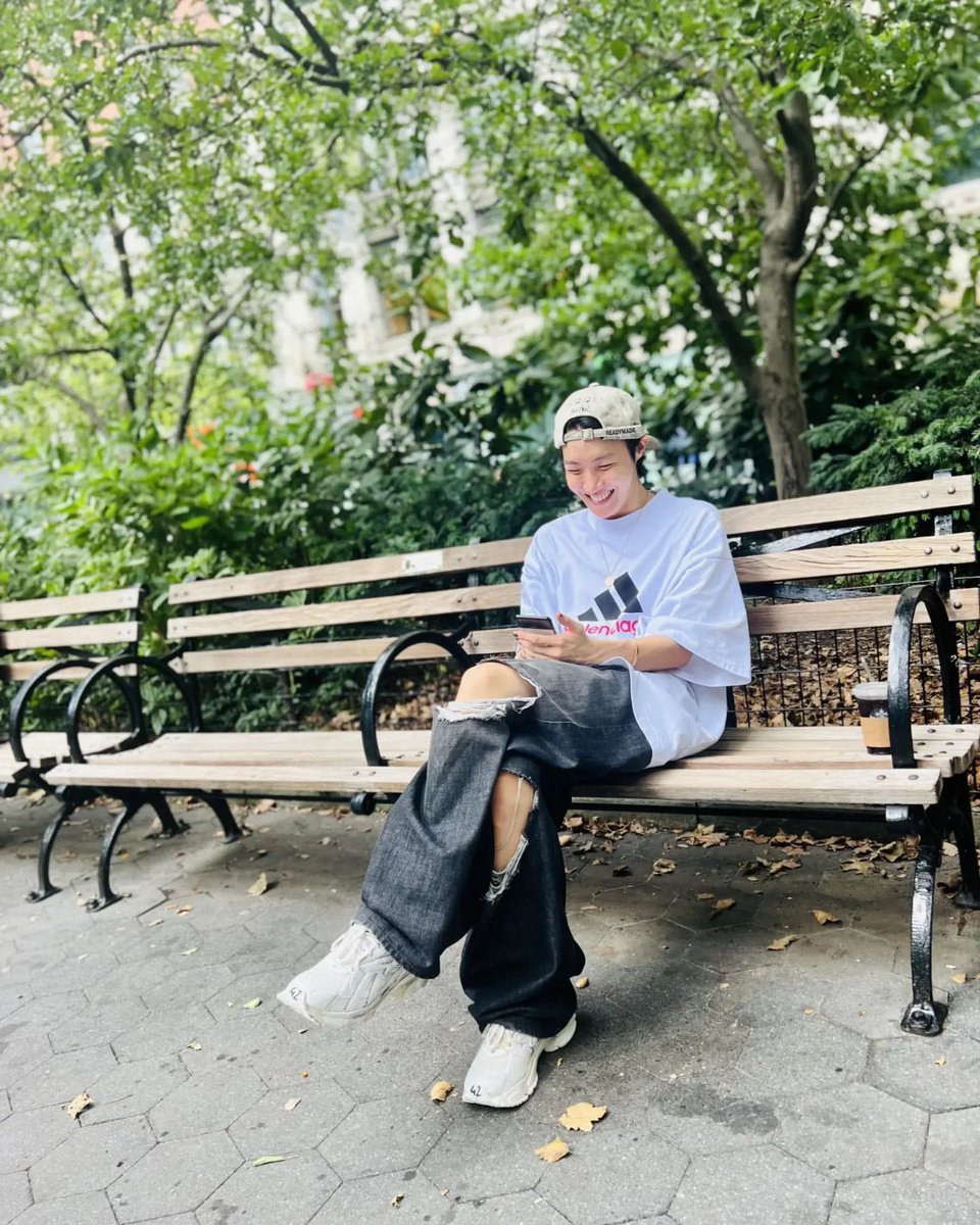 abi 🌸 is seeing bts ⊙⊝⊜ tweet media