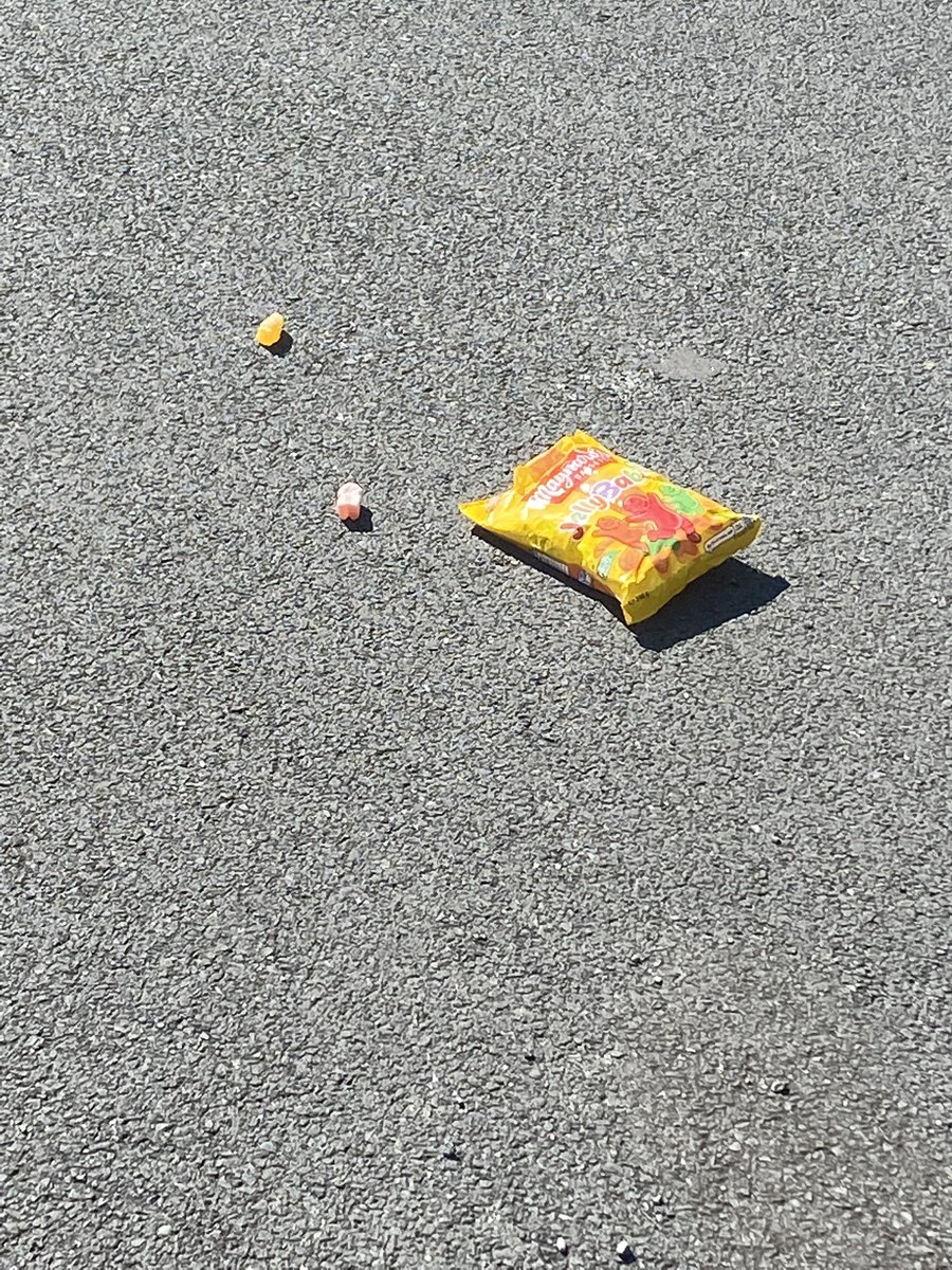 LauraGinn1983's tweet photo. #Spotted! First thoughtโฆโฆI hope the owner of these lost #jellybabies isnโt #type1diabetic ๐ซ๐คฆ๐ผโโ๏ธ๐ #ifyouknowyouknow #t1problems https://t.co/Uq6JwcXbM4