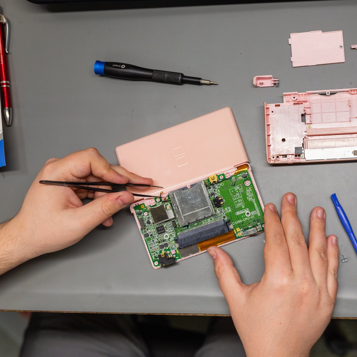 KensHardware's tweet photo. We can fix broken LCD screens, defective Hard Drive or broken DC Jack, just to name a few. #ManassasComputerRepair https://t.co/NmvWt8gD2z