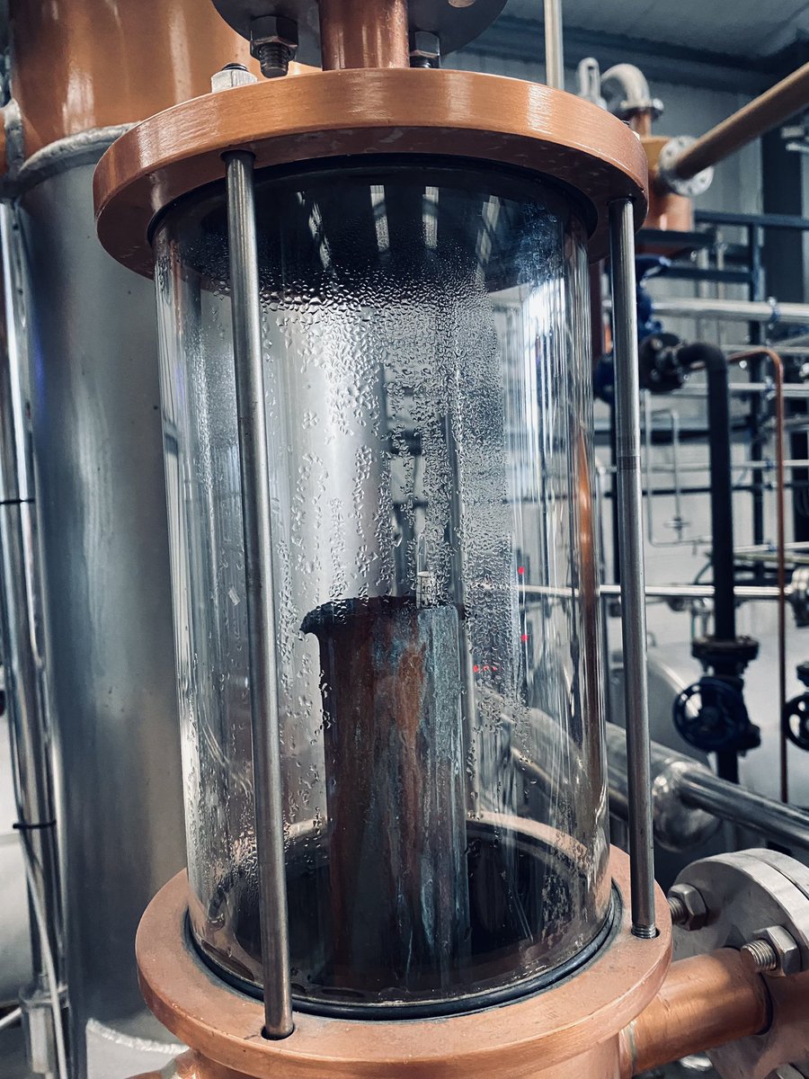 lordofgin's tweet photo. The moment of arrival from our #copper #pot #stills as our #single #malt #irishwhiskey @ShortcrossGin spirit appears #madeherenotelsewhere #craftedbycopper #ni #codown #irish #whiskey #whisky #ireland https://t.co/hu8jHuFtHo