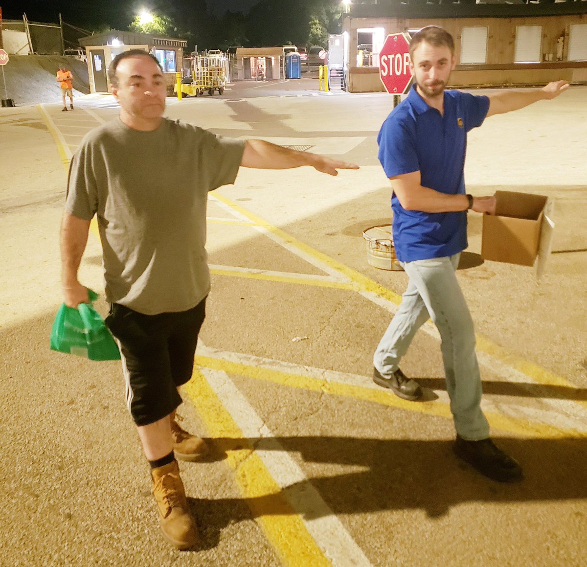 jeaninemarie111's tweet photo. Lawnside NJ Midnight ๐๐ฅพ Dynamic Warm Up Demo๐๐ฅพ Hand๐ over Foot ๐ฅพ @LawnjOrepa @UPSers @RAYNEupSup @RayBarczak @KVUPS @Johnasaulino @CarolBTome @DJEJZ @ChesapeakUPSers @ChesapeakeCHSP #hydrate #dynamicwarmups https://t.co/9eAvQqrUXC