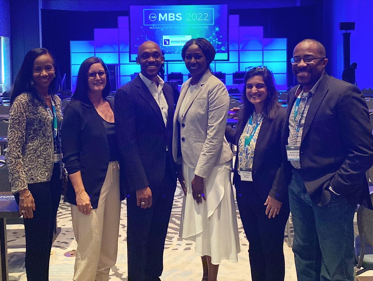 LLYC_US's tweet photo. Word on the street is that #CARMBS is phenomenal! Yesterday @DexSully moderated a panel on Diversity &amp; Social Sustainability with thought leaders from @BoschGlobal, @DowNewsroom, @DuPont_News, and Autonomous Vehicle Consulting. Thanks @cargroup for the opportunity! https://t.co/1V2dq0oBMv