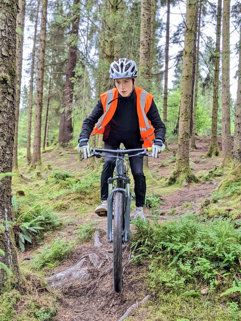 Another superb day riding bicycles in the @lomondtrossachs with the @DofEScotland #GoldResidential team!👍
It's been an absolute pleasure  working with you guys 🙌
Hope you have a fab last two days @BlairvadachOEC
@GlasgowsDofE
#DofEBV22 
#WeAreDofE 
#DukeofEdinburghAward