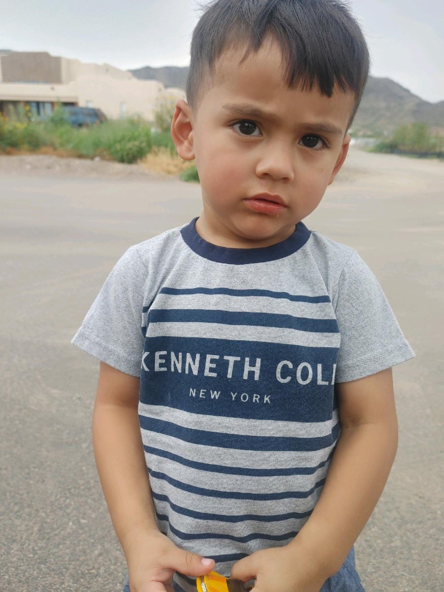 @mcsoaz is asking the public’s help on locating the parents of a child found near 32nd Drive and Olney Ave in Lavern AZ. If you have info please call MCSO @ 6028761011 reference report IR22020161.