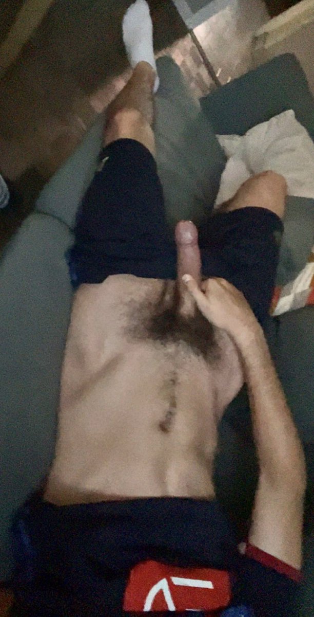 french_kinks's tweet photo. RT si tu veux #maqueue en fdg salope. Tu sais où es ta place de petite chienne ! 🥵🍑💦🍼

@maqueuecom @FrenchiesCocks @FrenchGaymer @bitesfrance @Dudes4DudesXXX @batorcircle @topfory
@purelygayporn #bigdick #hairydick #bigdick #hairydick #gayporn https://t.co/PjCjOnBatm