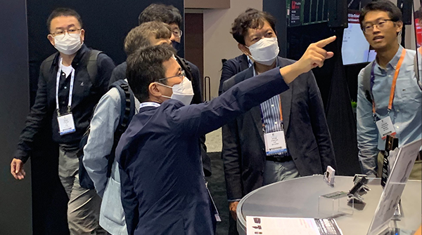 FaduTechnology's tweet image. Swing by FADU’s Booth #(107) at #FMS2022 this afternoon starting @ 4:30 PM in the FADU Theater to hear our execs discuss their technical papers. Don&apos;t miss our raffle with each presentation!

Pictured is FADU CEO Jihyo Lee explaining our cutting-edge #SSD technology to attendees.