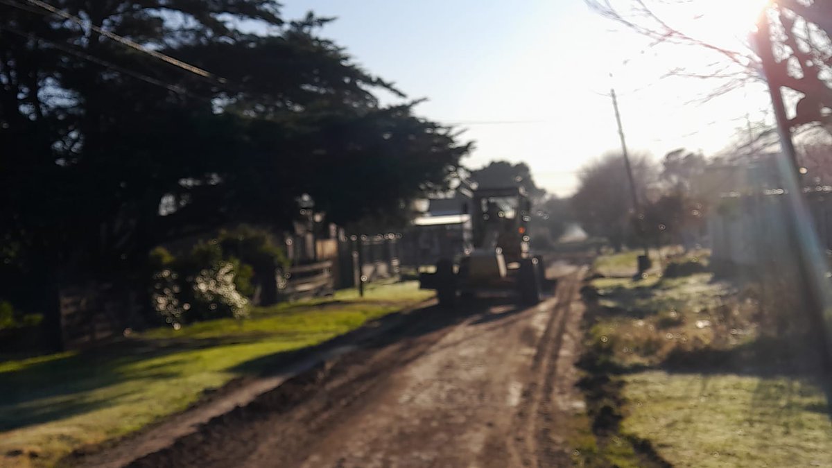 pesce_gaston's tweet photo. Durante el mes de julio desde el Dpto de Servicios Delegación Puerto se realizaron un total de 👉 6050mts de reparaciones y engrasado de calles consensuadas con las S. de Fomento, buscando volver a ponerlas en valor.
📝Barrios: 
📌San Patricio 
📌Playa Serena 
📌 Juramento https://t.co/lJHiZy72NN