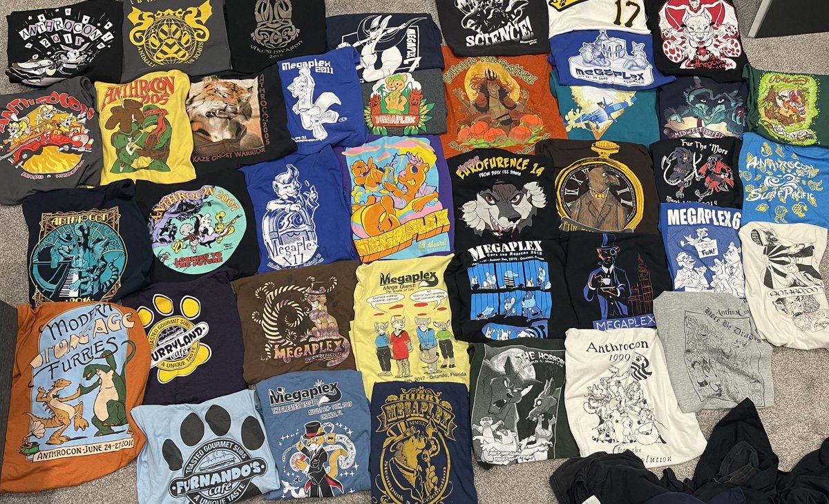 FurryHistoryAD's tweet photo. If you’d like to contribute to our efforts, you can send us your collections! Comics, books, shirts, con related items, zines, buttons- anything furry related! Here’s the form: https://t.co/MLT6r57iNQ https://t.co/3QZsWGoFXE