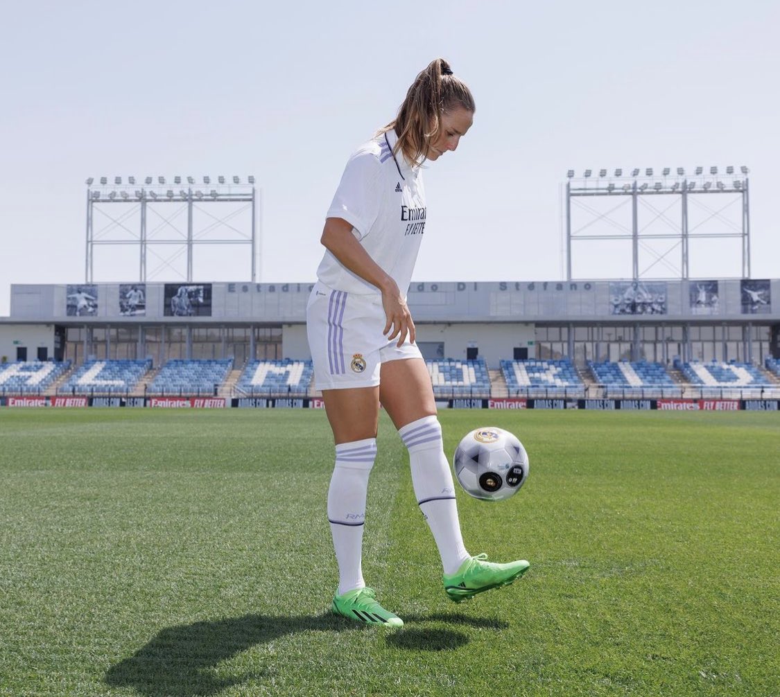 RealMadrid_GO's tweet photo. 📲 Sandie Toletti en IG
“¡Muy feliz de poder formar parte de este club! Con muchas ganas de jugar por este escudo. ¡Hala Madrid! 🤍”
#WelcomeToletti https://t.co/D6Lo7a917x