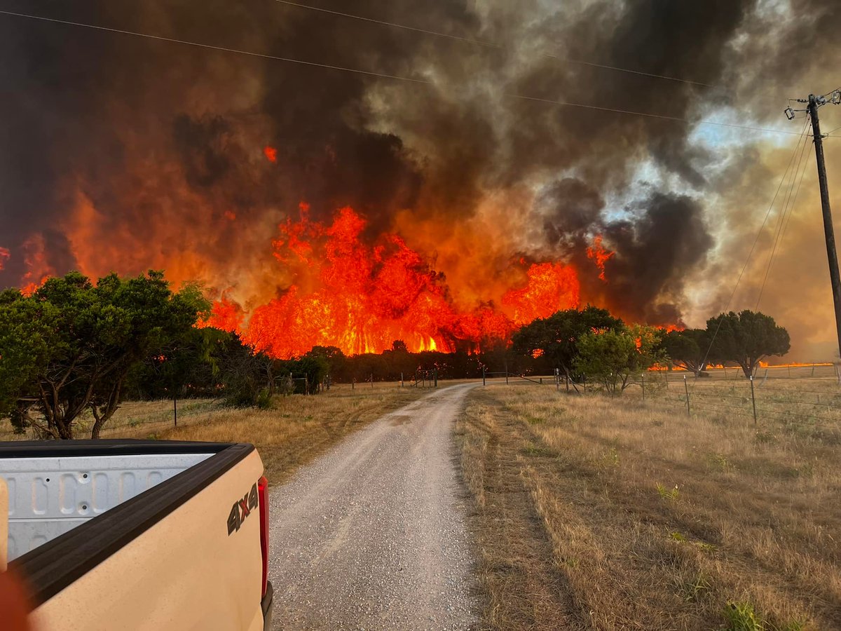 As wildfire potential continues across the state, it’s more important than ever for Texans to stay vigilant with reducing the risk for wildfire around their home and being cautious with outdoor activities that may cause a spark. Learn how to prepare here: tfsweb.tamu.edu/PrepareYourHom…