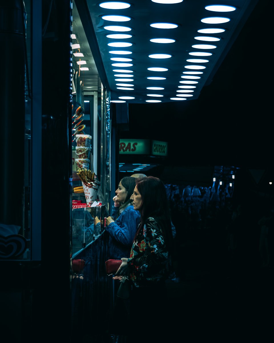 photonicsample's tweet photo. Midnight Munchies 🍦
-
📍 #Porto, #Portugal
📷 #Canon #Sigma
🎨 #Lightroom #Photoshop
✉️ #PhotonicSample
-
#Travel #Photographer #Art #Photography #Videography #Night #Food #Street #Trailer #Festival https://t.co/hZSdg78KWH