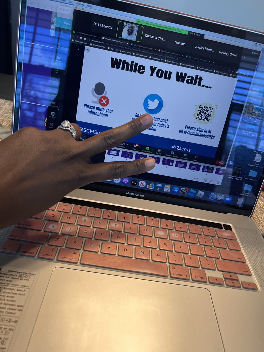 DrLinnen's tweet photo. The desk was at home today @SCMSummit @RichlandTwo #r2scms https://t.co/0RcDauZppS