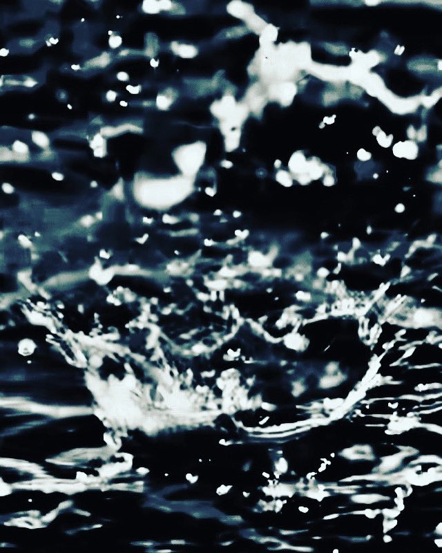 Splish
Splash 
Splosh 

.
.
.
#noirphotography #bnw #monochrome #blackandwhitephoto