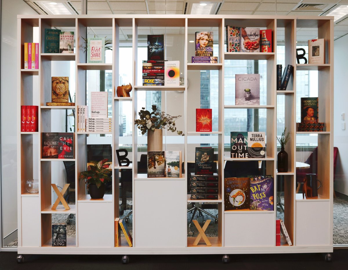HachetteAus's tweet photo. Considering a career in publishing?

Join the Hachette Australia Team as we equip you with everything you need to know about working in publishing. The Q&amp;A is hosted by panelists Louise Stark (CEO) and Momo Chavez (2021 Summer Intern).

Register here: https://t.co/xeYGFuekgG https://t.co/R0MXp2orBL
