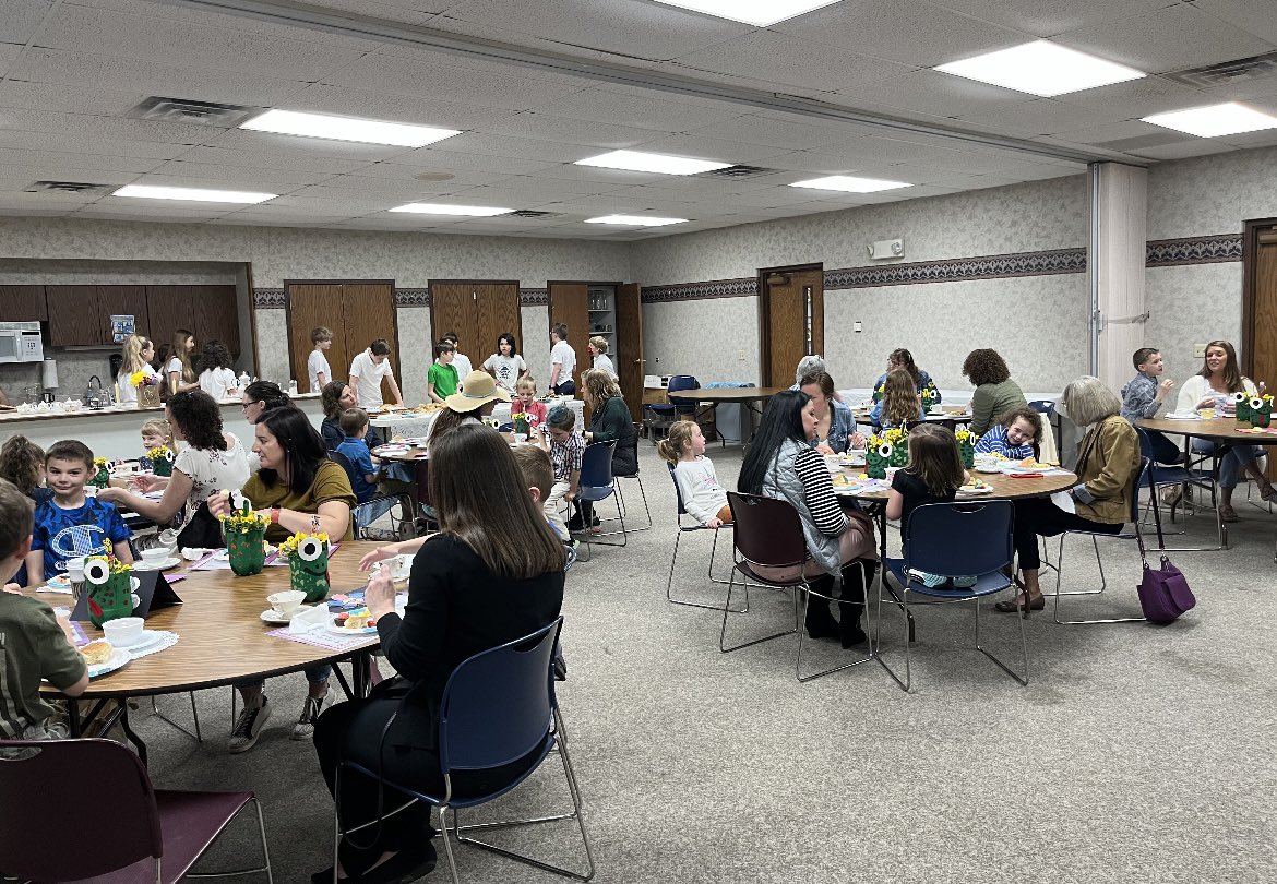 TrinityTigers1's tweet photo. Our kindergarteners love Mother’s Tea!  It is a Trinity tradition that creates lifelong memories!☕️ https://t.co/rWK30GCfaD