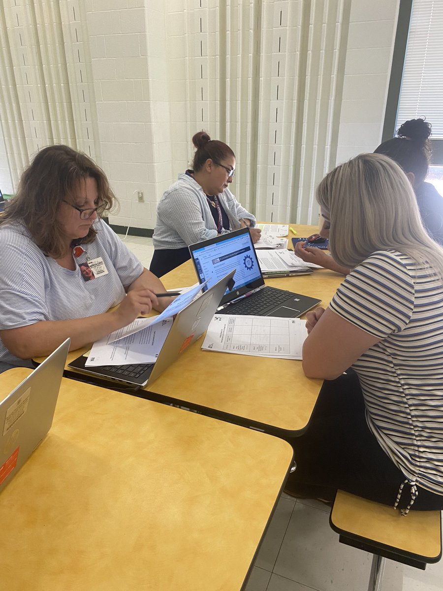JulieNEISD's tweet photo. Just a light day of learning focused on: -the SVR
-4 part processor
-the Reading Brain
-subtypes of rdg difficulties
-Ehri’s phases
-the components of explicit and systematic instruction. 

No biggie. 🤣 
@CanyonRidgeES @LongsCreekNEISD @ReadingNEISD @ElemELAR_NEISD https://t.co/lBnTta9FUv