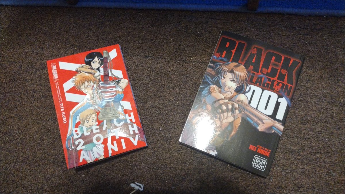 AJM94x's tweet photo. Had to get these today #Bleach202 #BLEACH_ #BlackLagoon https://t.co/gMHgEoy3BX