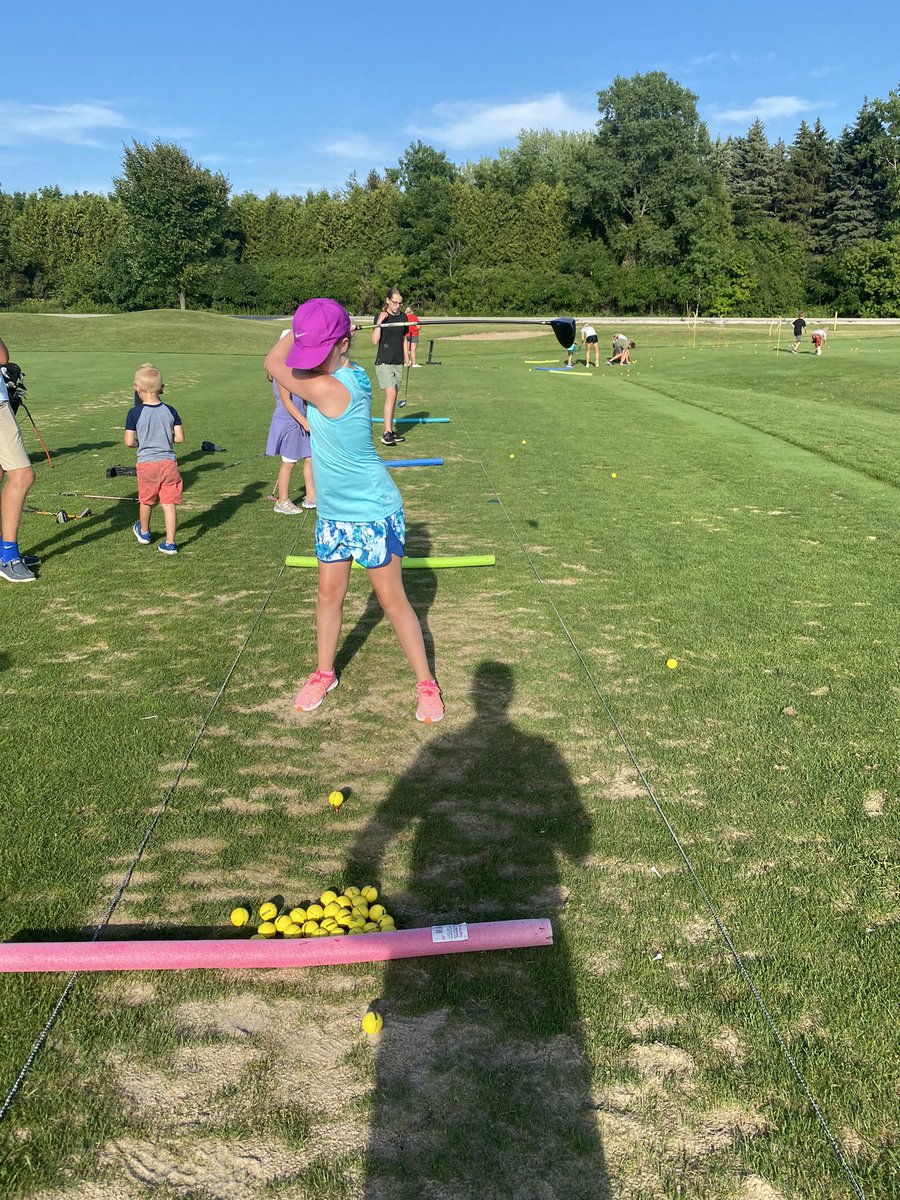 jeremiahpgapro's tweet photo. That’s a wrap‼️ 2022 @FirstTeeSEW season is done in FDL. Each year I’m encouraged how many kids love this game and wanna learn.
Thanks to our great host @WSGCgolf ⛳️⛳️ So accommodating and welcoming to the juniors!
Already excited for 2023 #firstteesew #growthegame #pgapro https://t.co/LBFjuxWeYR