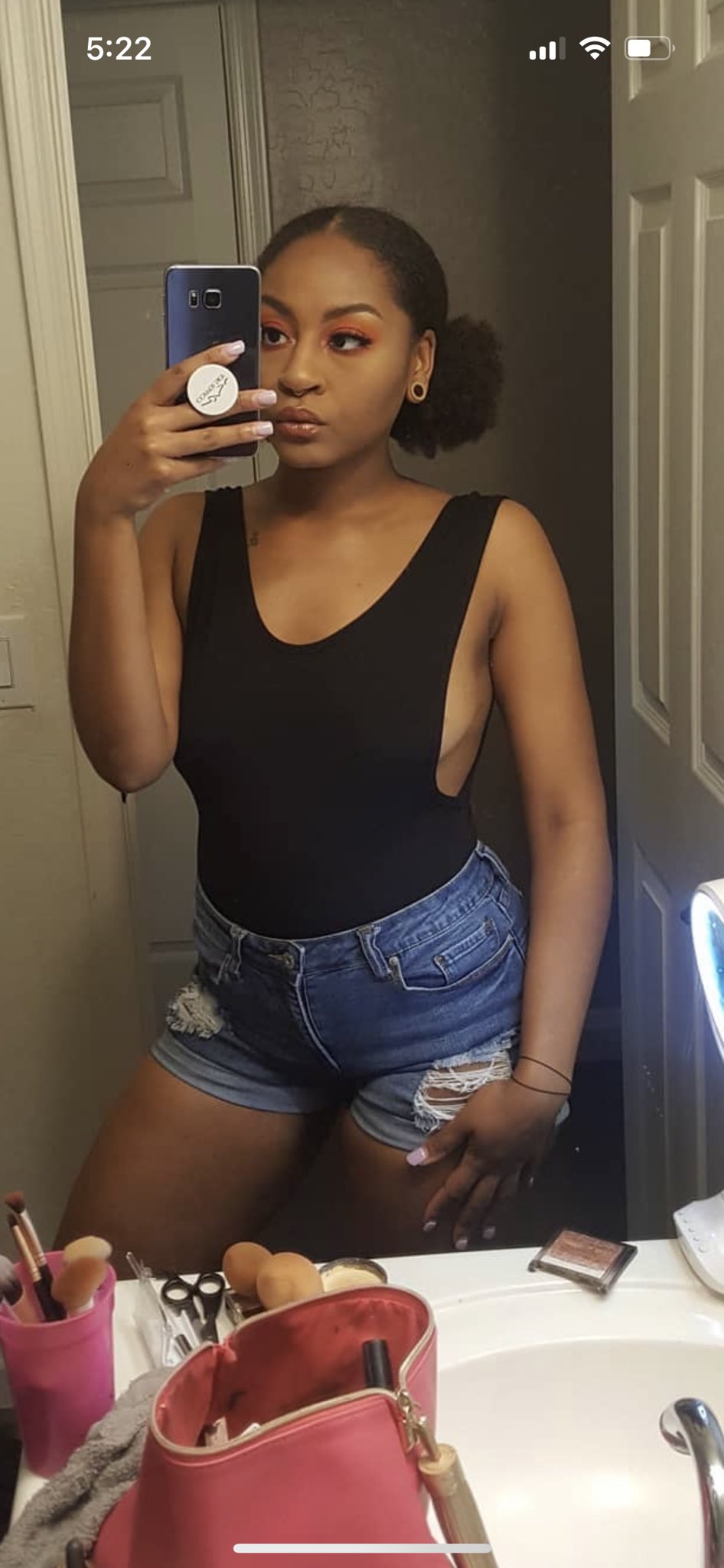 Oh em gee look at how scrawny I was 😭😭 https://t.co/SGQmWjqYJ5