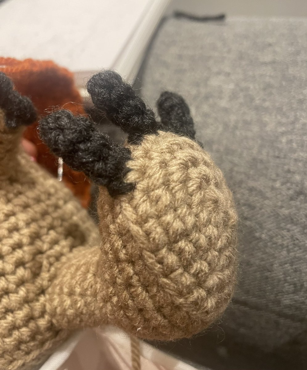 Slowly working on something new….. 😎😴