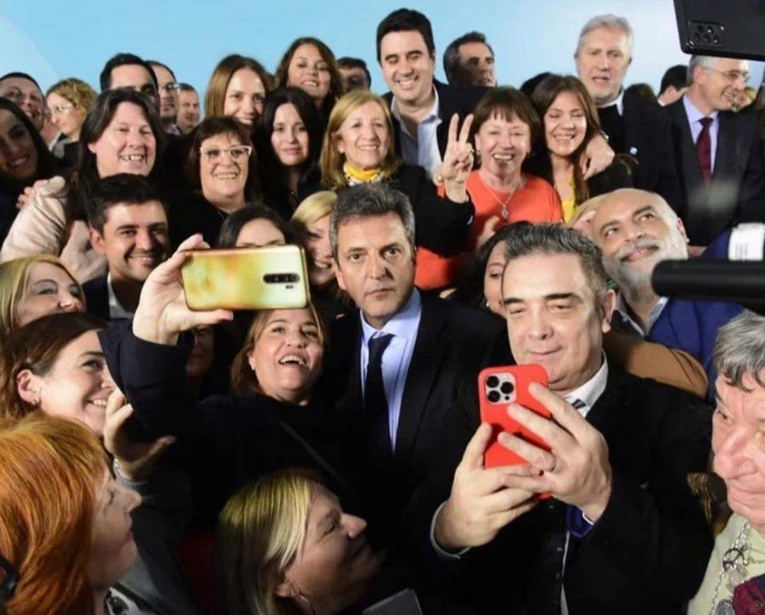 Roma tweet media