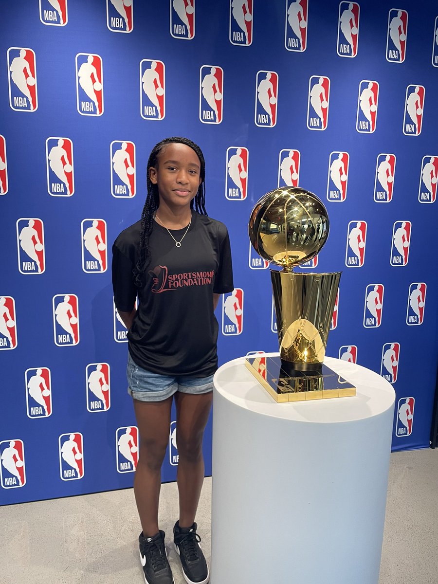 Jay_Triple_D's tweet photo. I had so much fun in NYC with my @sportsmomfdtn family. We visited the WNBA/NBA headquarters, watched the @nyliberty and @LASparks game and had a great values and vision session with @savvyfive. Thank you Ms. @MarchofDimesCEO for the experience! https://t.co/mvGlq619PJ