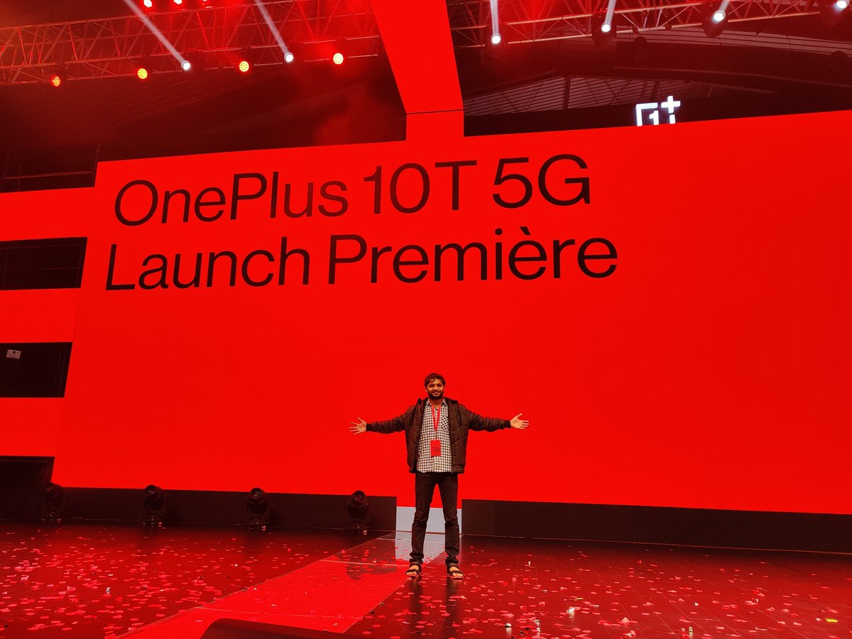 Anilkumar2742's tweet photo. @OnePlus_IN #OnePlus10T this is great opportunity to meet you sir 
Heavy rainfall but my happiness is so high after see this premiere
 @iamprasadtech @Gaddamvaasu @TechFactsRafee https://t.co/wg7wodiYZO