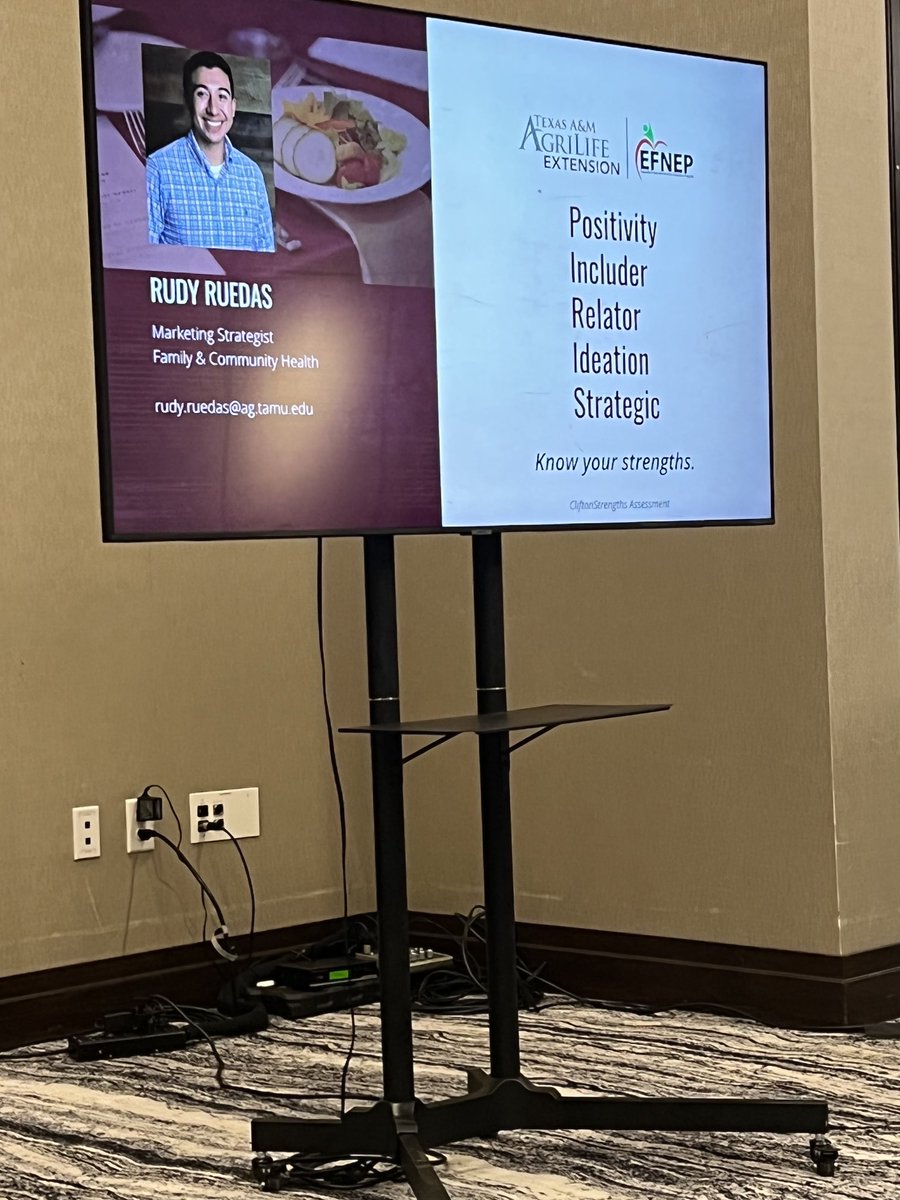 piwbutler's tweet photo. Lots of positive energy @txextension @tx_efnep conference today with @RuedasRudy #positivity #includer #relator #ideation #strategic https://t.co/LjPZlPJJjP