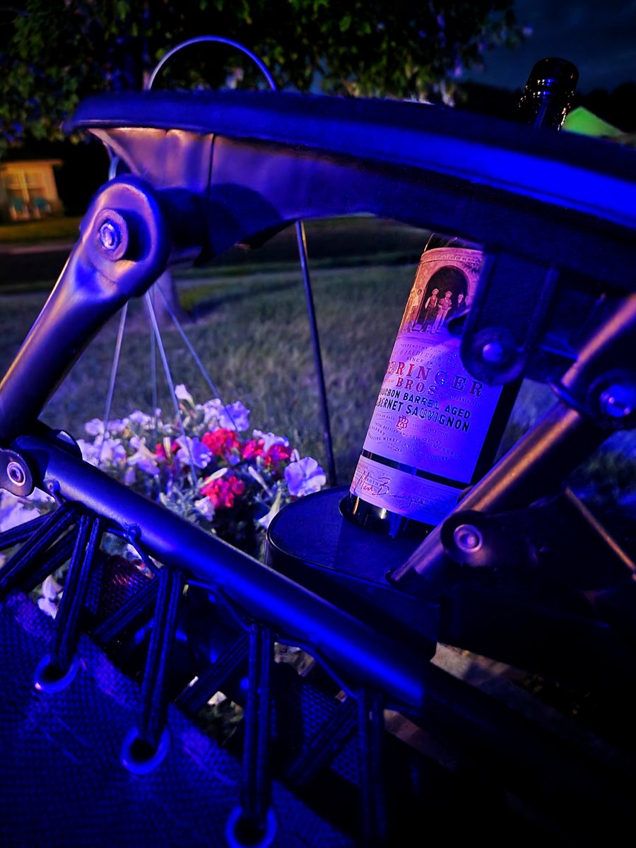 SingleDadSpirit's tweet photo. When you can put down a whole bottle of wine while sitting on the front porch and listening to sad music...without getting too  depressed or sentimental about the fucked up life you're currently living.  #progress https://t.co/2oNXS7HtV7