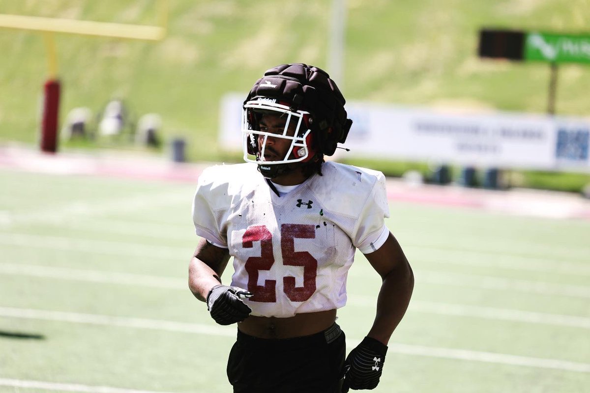 nkárisma tweet media