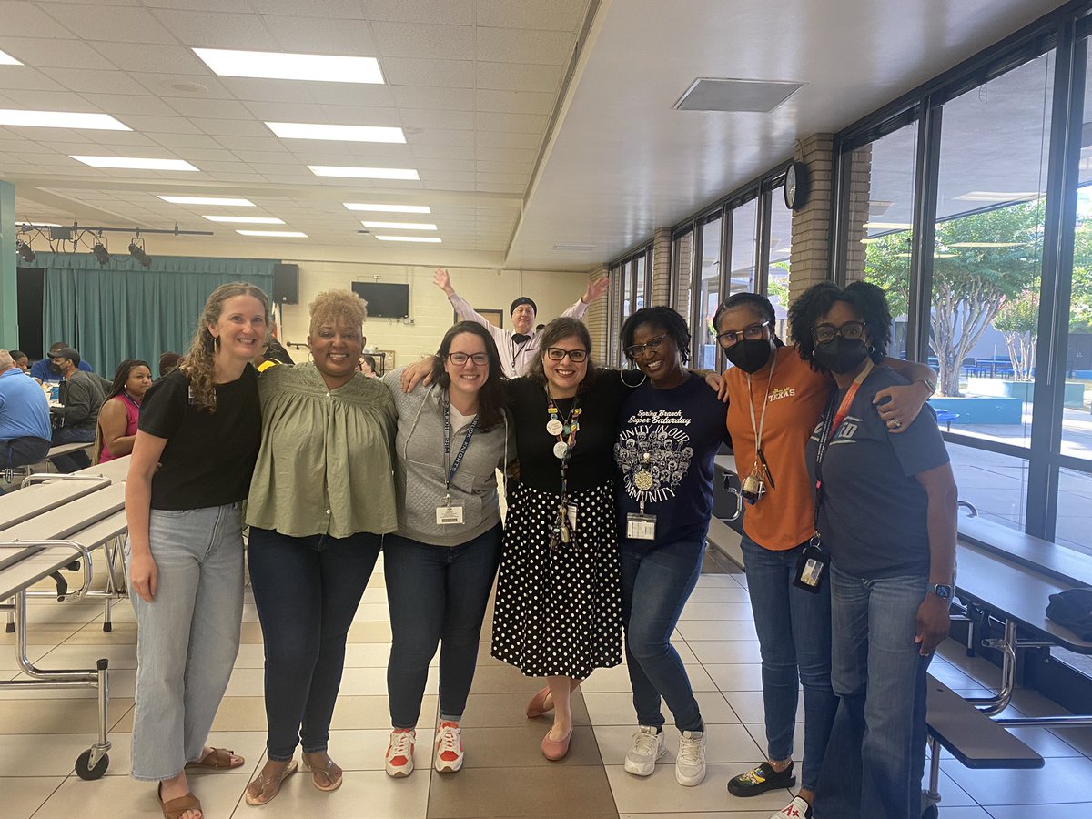 AP_MrsBaez's tweet photo. Welcome back NMS Knights @NorthbrookMS  working together to close the gap and keeping literacy and numeracy our goal. We GOT This!                @SBISD @brhillgroup https://t.co/mPHRauzDO7