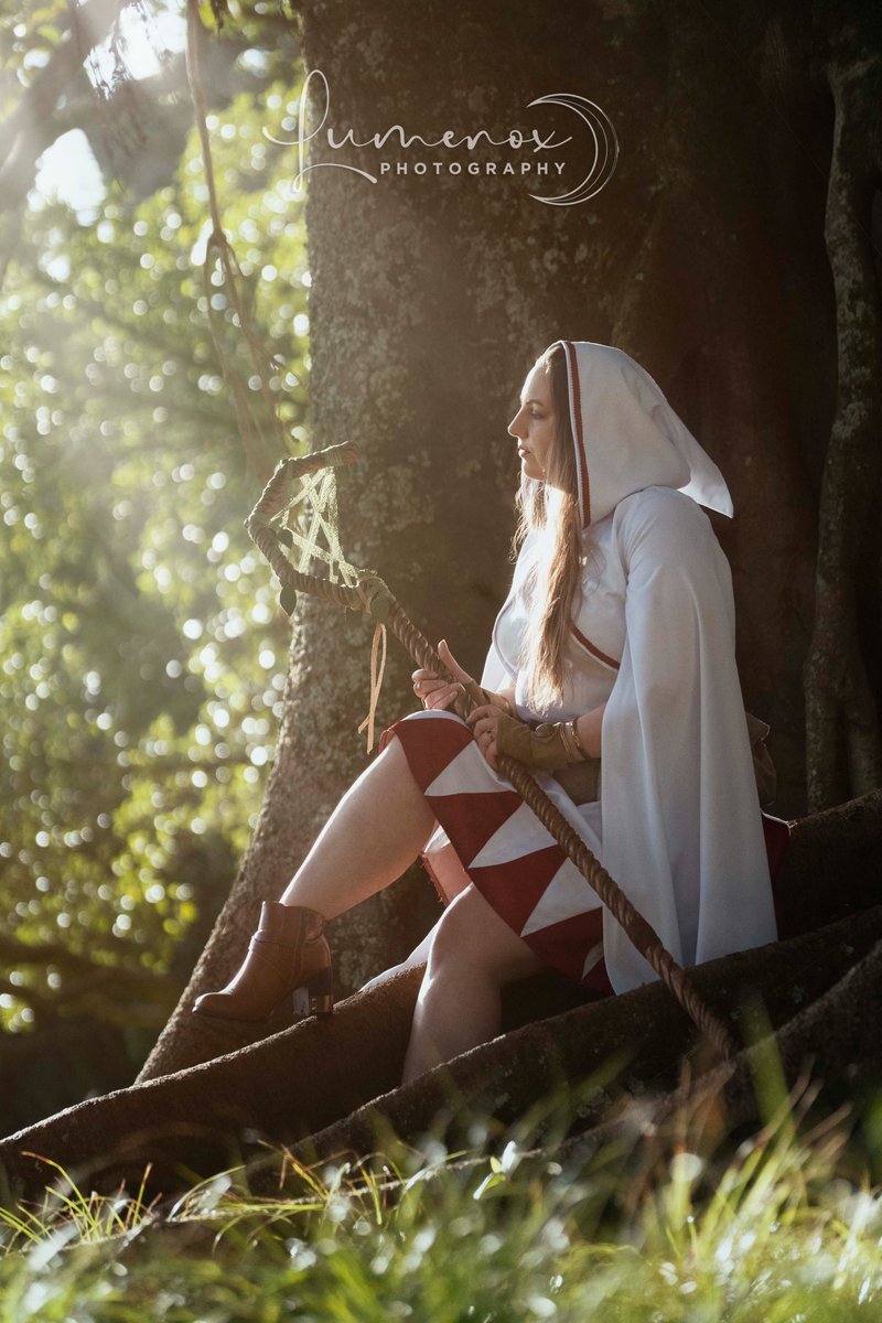 White Mage from Final Fantasy at Cornwall Park 2022 - photos by Lumenox Photography