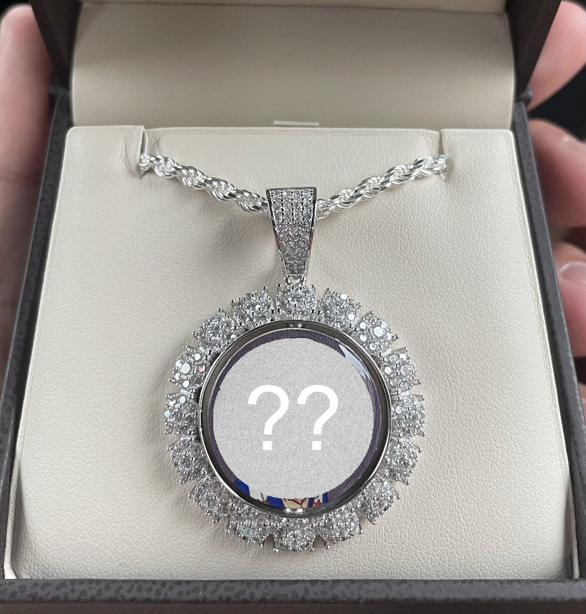 Diamond Club tweet media