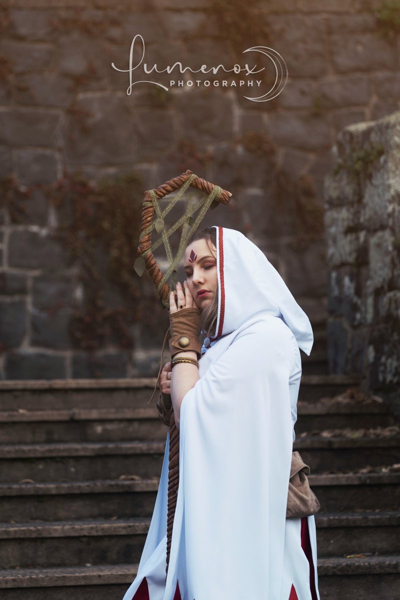 White Mage from Final Fantasy at Cornwall Park 2022 - photos by Lumenox Photography