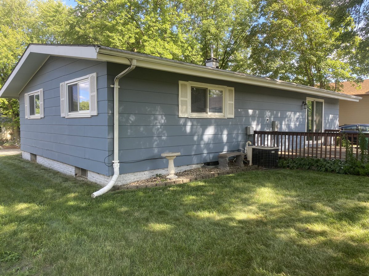 Benjaminandera's tweet image. So excited to finally own my own home with @daph_andera 🏡🏡