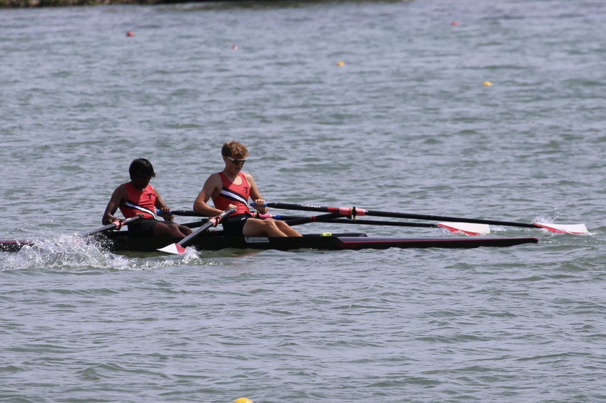 tracymatlock's tweet photo. #YQuadCitiesRowing @TwoRiversYMCA Pulling like a dog!@AnnforPCC https://t.co/4BEybrIplt